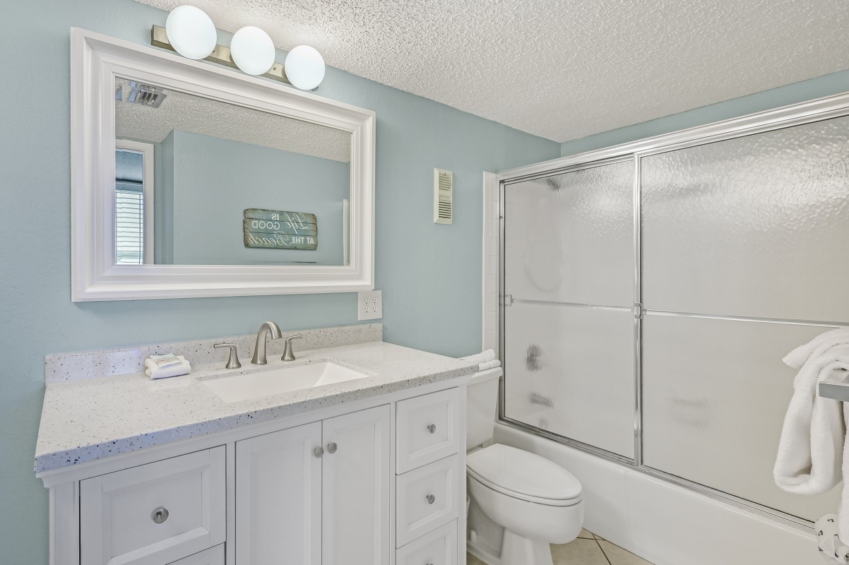 Renovated master bathroom Unit 703 Islander Resort Destin beach rental
